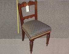   Rimu Dining chair with carved back.
THIS ITEM is SOLD 
If wanting a similar item, note the image number and use "Contact Us" link       $130