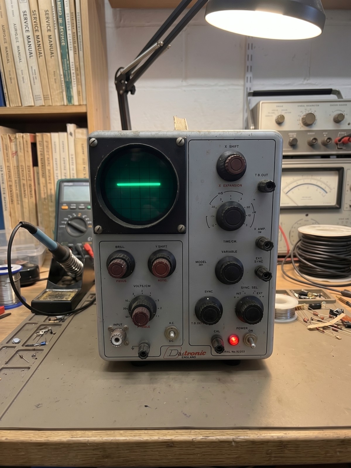 Vintage Dartronic Model 381 Valve Oscilloscope