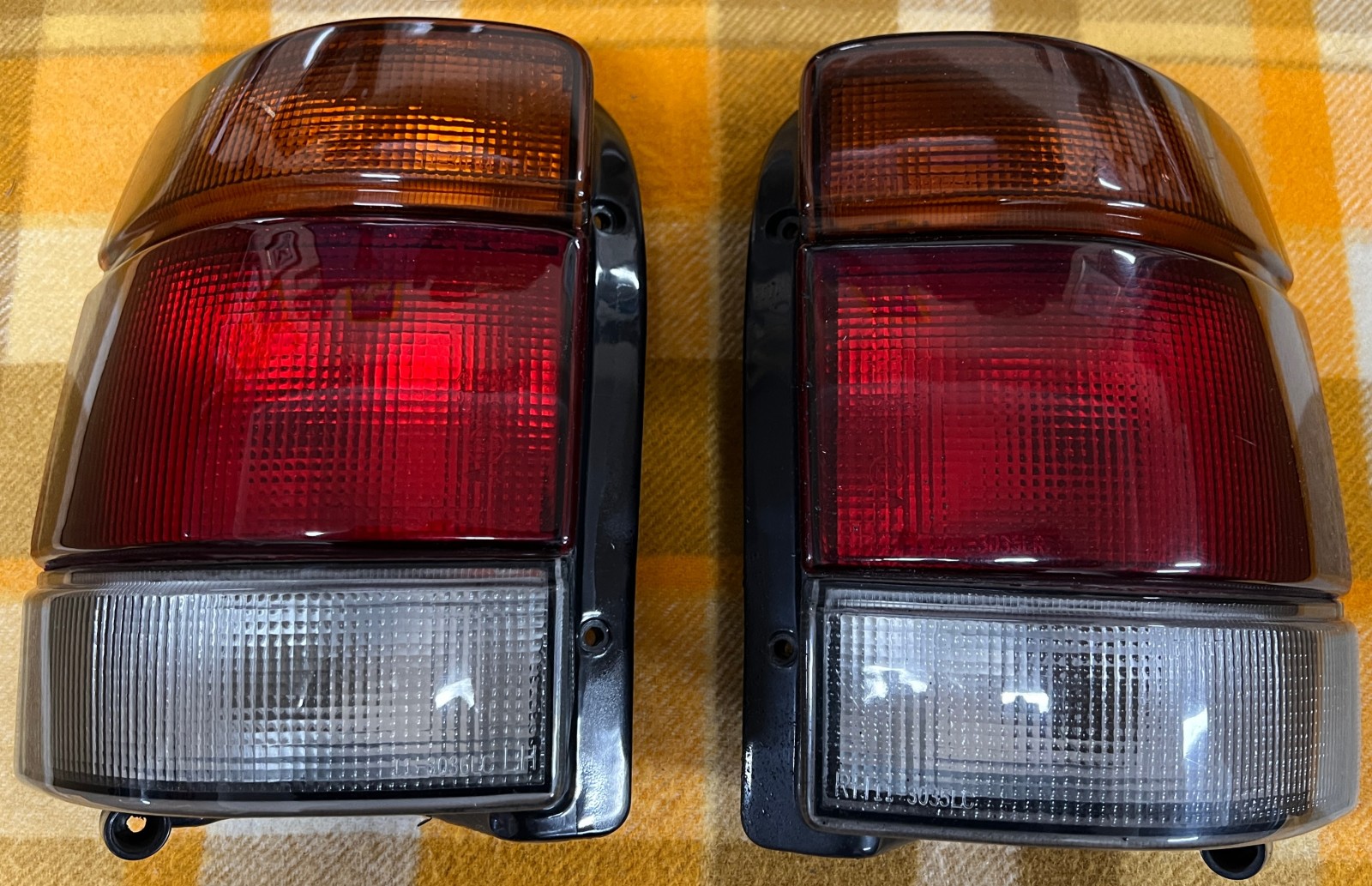 Holden Commodore VN Tail Lights Pair (LH & RH)