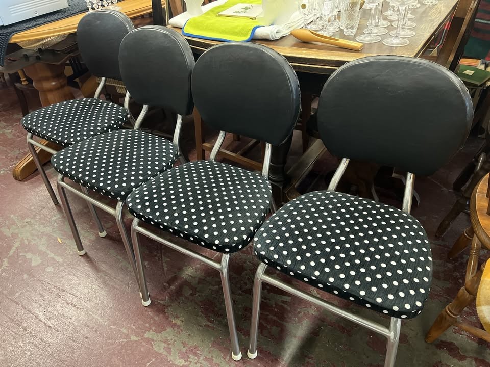 Retro Mid-Century Polka Dot 'Atomic-Age' dining Dining Chairs - Set of 4