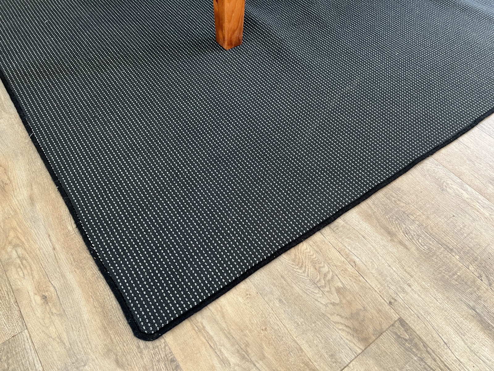 New Large Charcoal Pin-Dot Bound Carpet Rug (3.7mx2.7m)