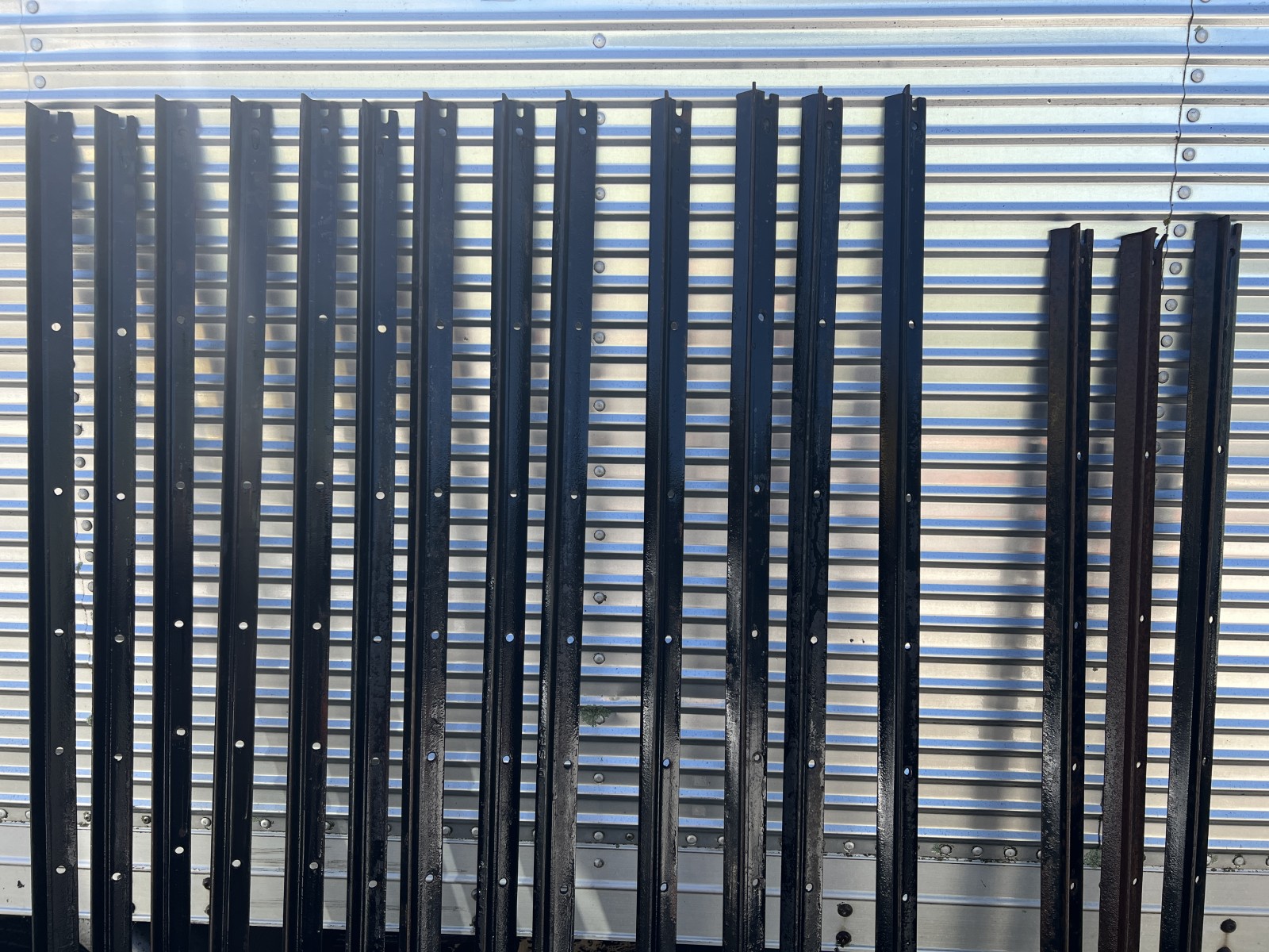 Used Steel Y-Posts / Waratahs (1.8m & 1.65m)