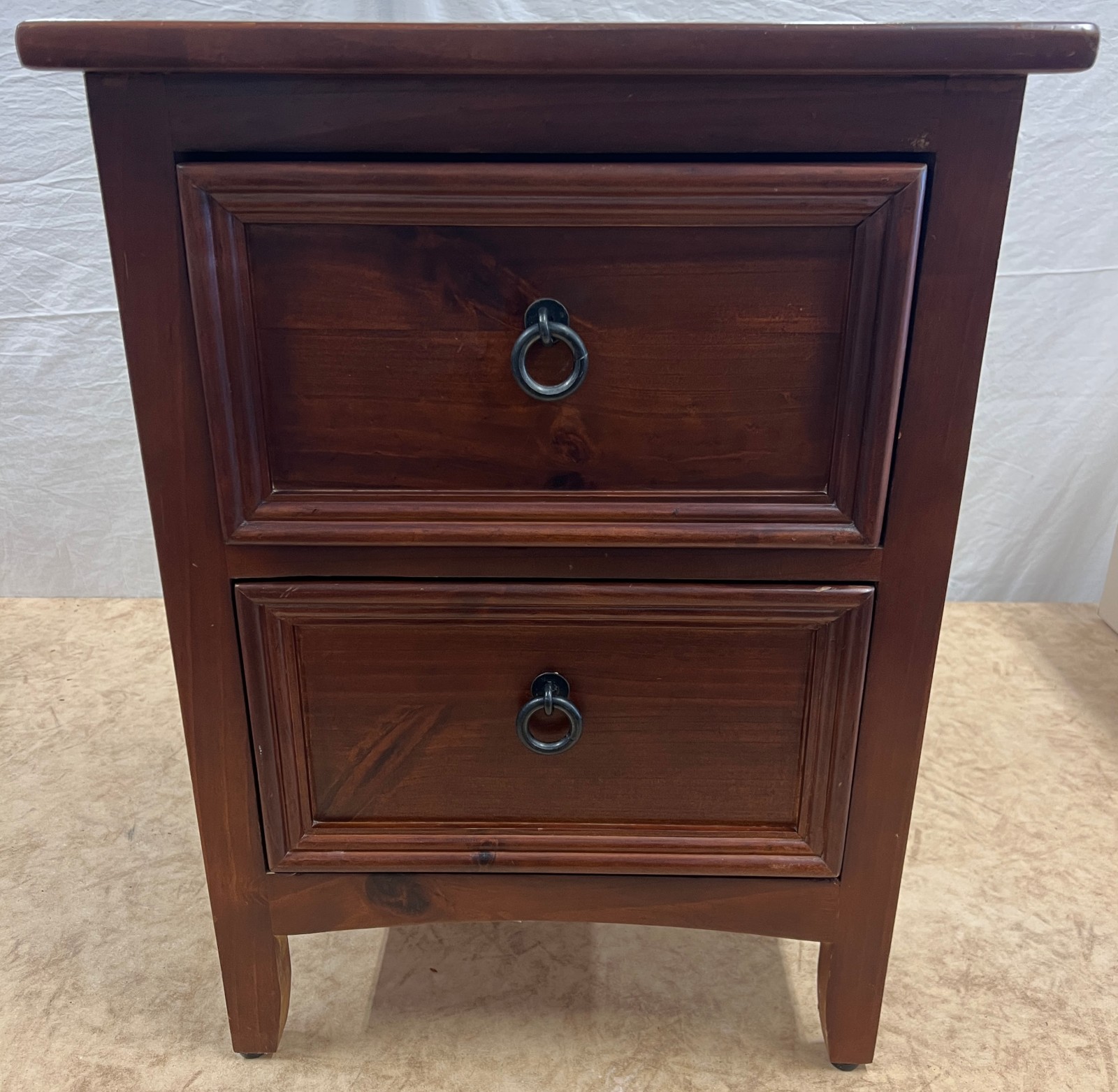 Classic Timber 2-Drawer Bedside Cabinet