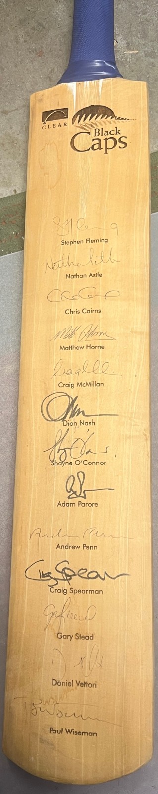 1998/99 NZ Black Caps Signed Cricket Bat (12 Signatures)