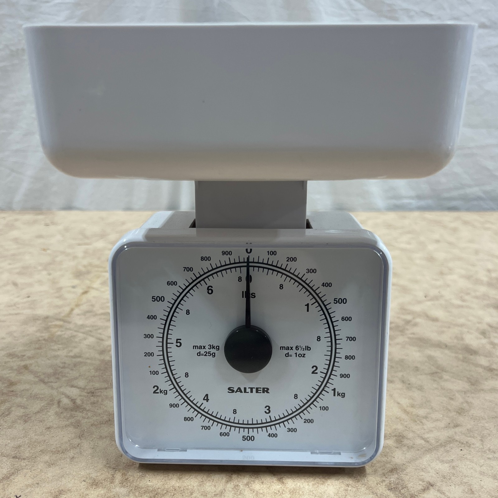 Salter White Mechanical Kitchen Scale
